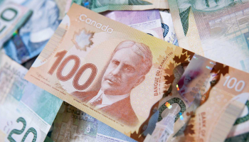 Dolar Kanada semakin melemah disebabkan oleh beberapa faktor